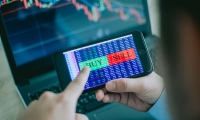 个人消费贷、个人经营贷贷款期限不得超过五年